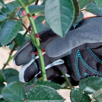 Перчатки высокие для ухода за кустарниками GARDENA